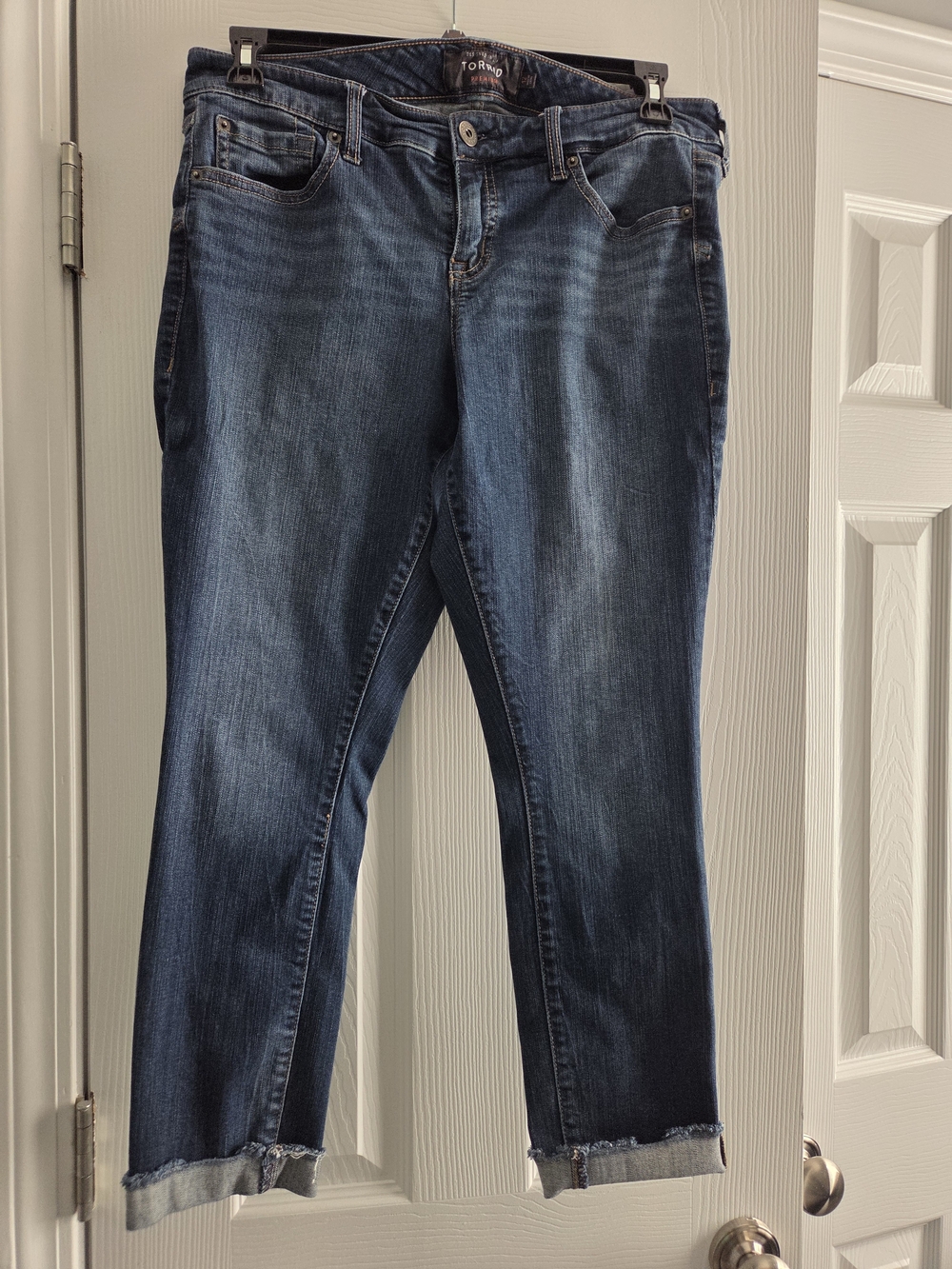 Torrid Dark Blue Cropped Ankle Jeans